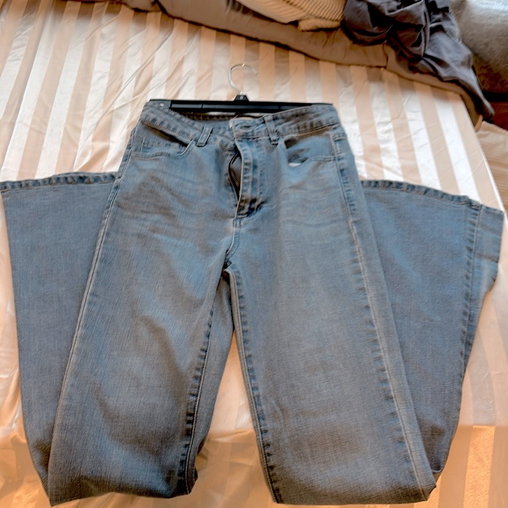 High waisted bale bottom jeans with slit bottoms!!